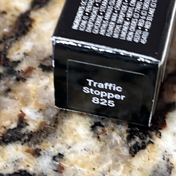 💕⚡️Traffic Stopper Bobbi Brown Luxe Matte Lipstick - Picture 8 of 10